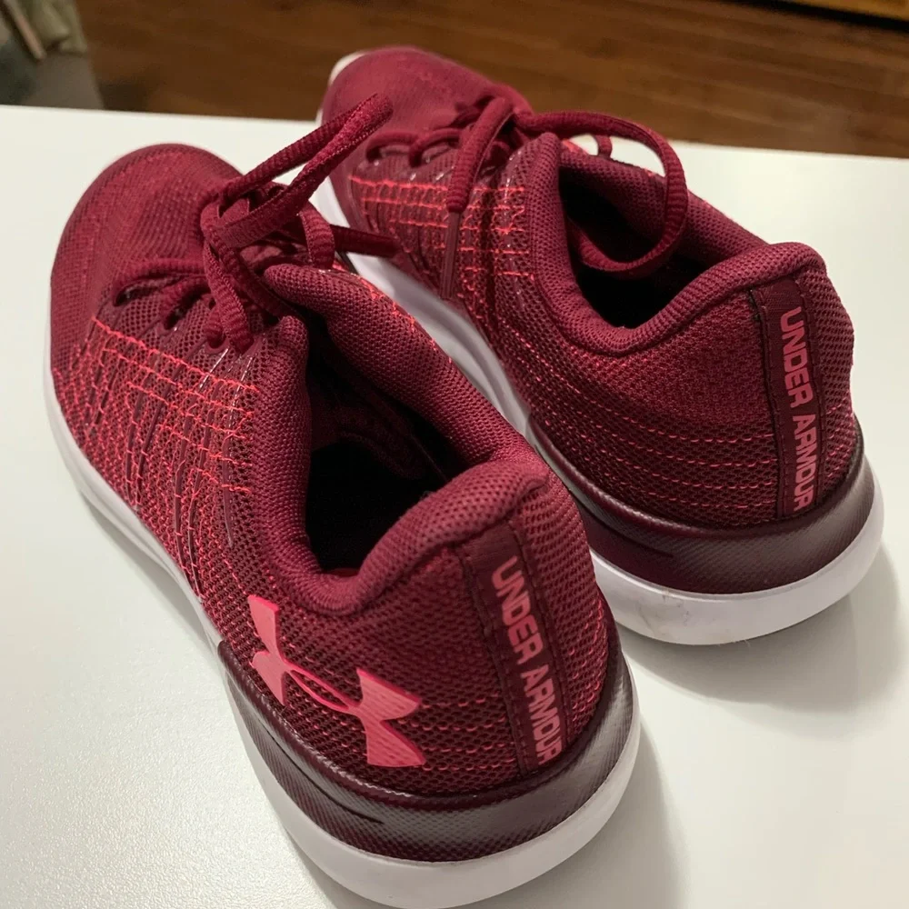 Under armour shoes - Picture 3 of 6